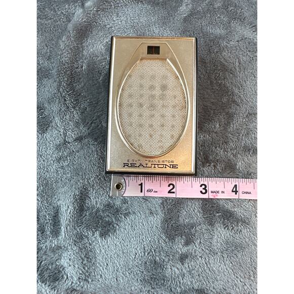 Vintage mid-century Realtone transistor AM radio and leather carrying case works - Picture 9 of 12
